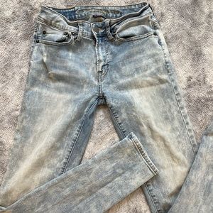 Acid Wash American Eagle Jeans!